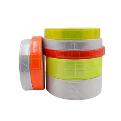 เหล็กเทปสะท้อนแสงพีวีซีที่มองเห็นได้สูงบนเทปสะท้อนแสง Hi Vis สำหรับเสื้อผ้า Crystal Heat Press