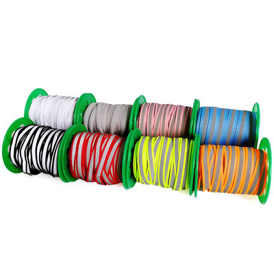 โพลีเอสเตอร์ 100% แถบสะท้อนแสงเพื่อความปลอดภัยสีสันสดใสผ้าตัดท่อสำหรับเย็บบนชุด