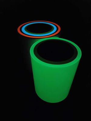 เทปกาวเรืองแสงป้องกันการลื่นเครื่องหมายสีเขียวแผ่นฟิล์ม PET Retro Reflectivity Pavement